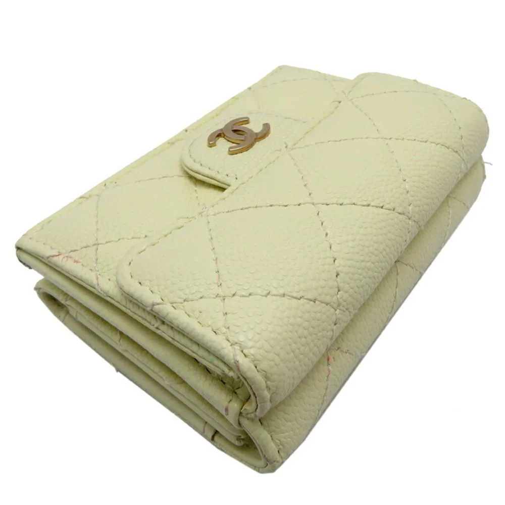 CHANEL White Caviar Leather Wallet
